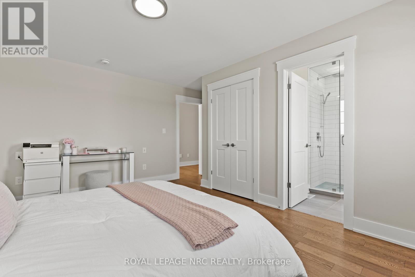 












271 MEMORIAL PARK DRIVE

,
Welland (Lincoln/Crowland),




Ontario
L3B0E3

