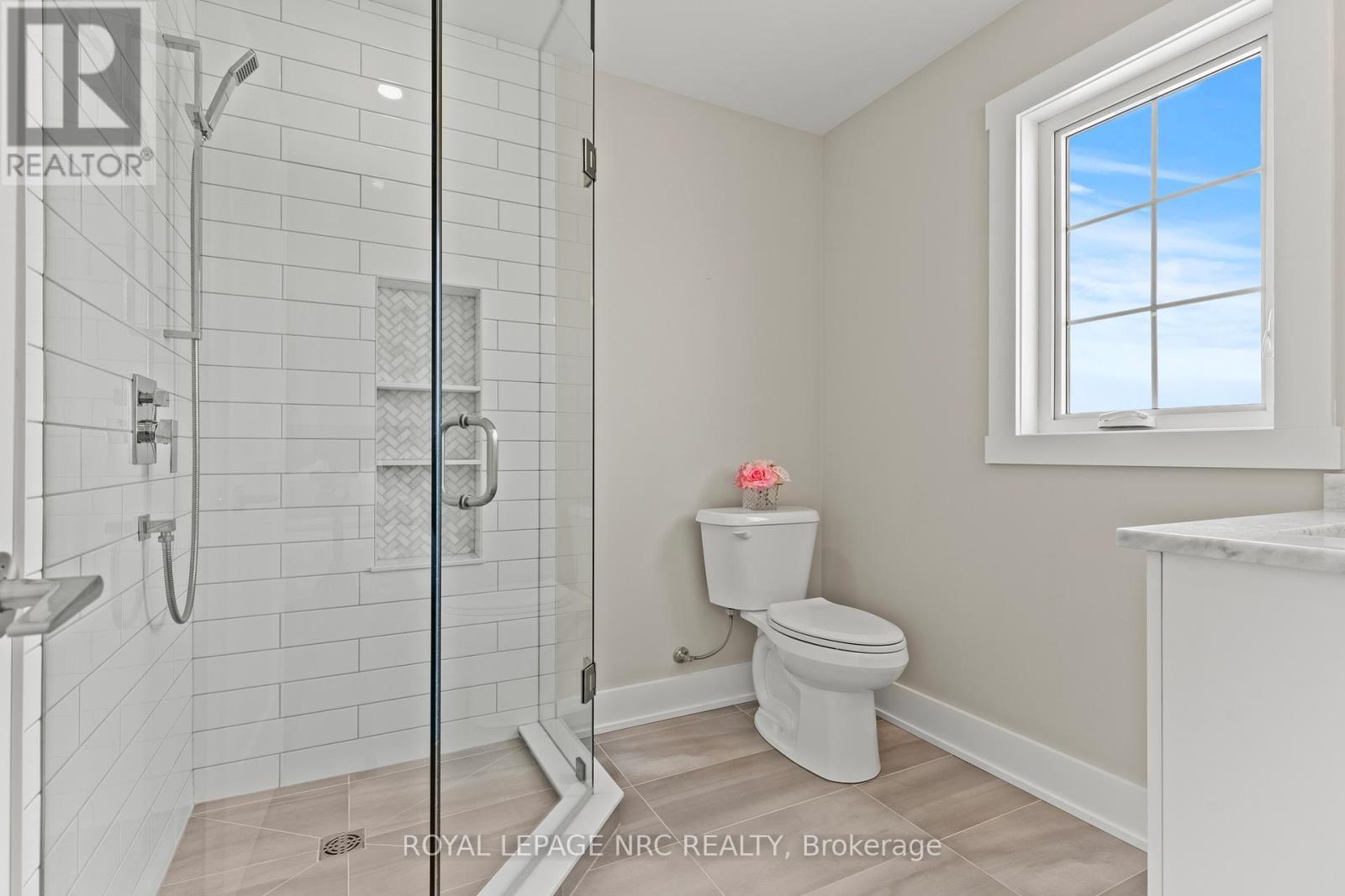 












271 MEMORIAL PARK DRIVE

,
Welland (Lincoln/Crowland),




Ontario
L3B0E3

