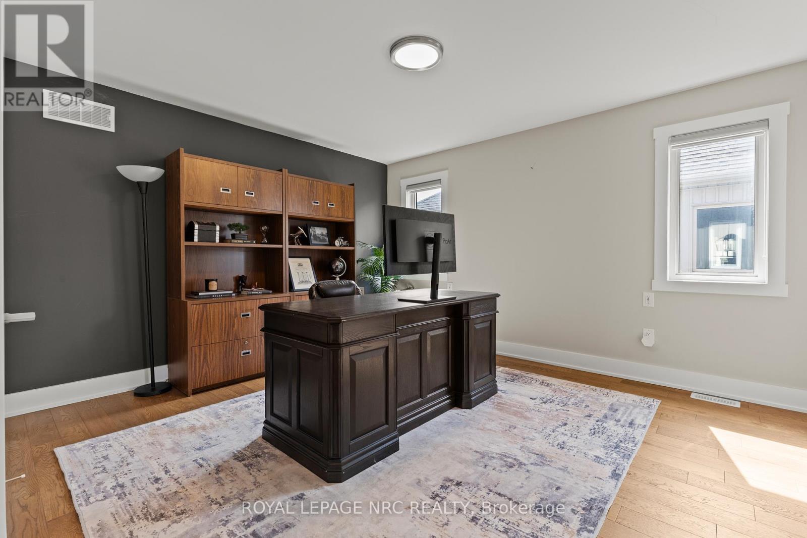 












271 MEMORIAL PARK DRIVE

,
Welland (Lincoln/Crowland),




Ontario
L3B0E3

