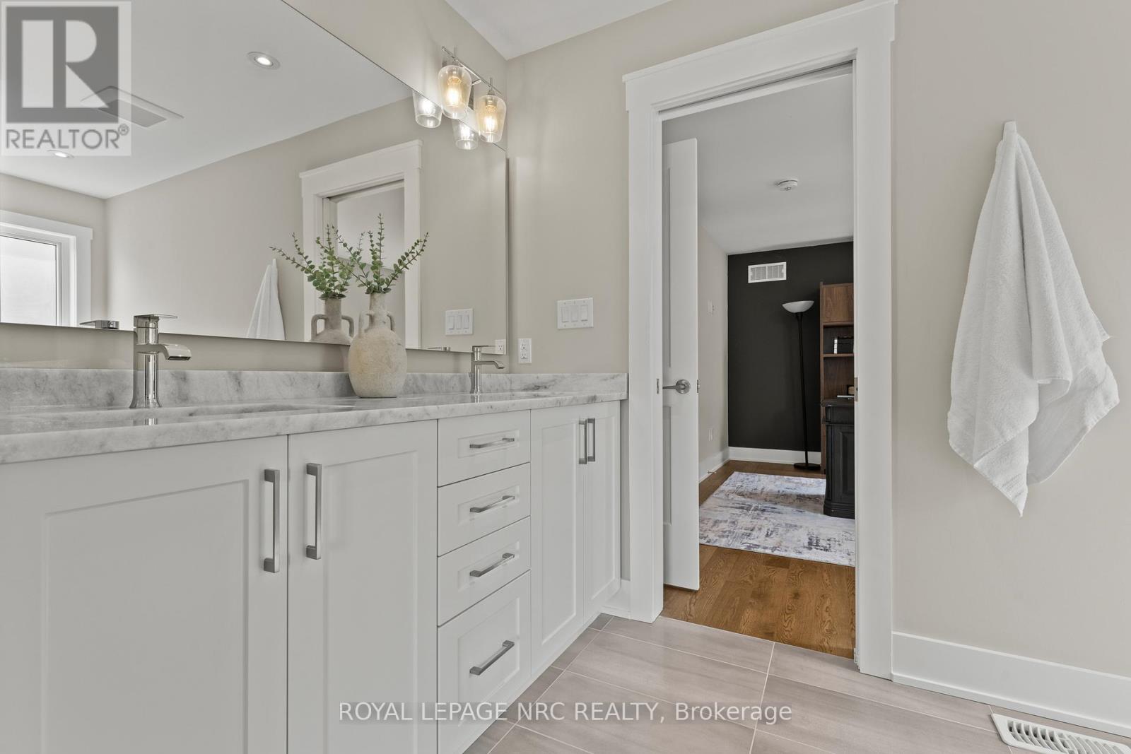 












271 MEMORIAL PARK DRIVE

,
Welland (Lincoln/Crowland),




Ontario
L3B0E3

