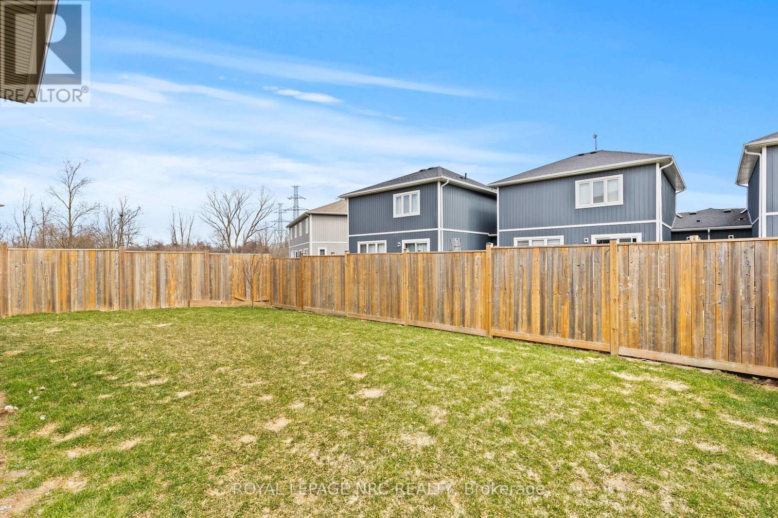 












271 MEMORIAL PARK DRIVE

,
Welland (Lincoln/Crowland),




Ontario
L3B0E3

