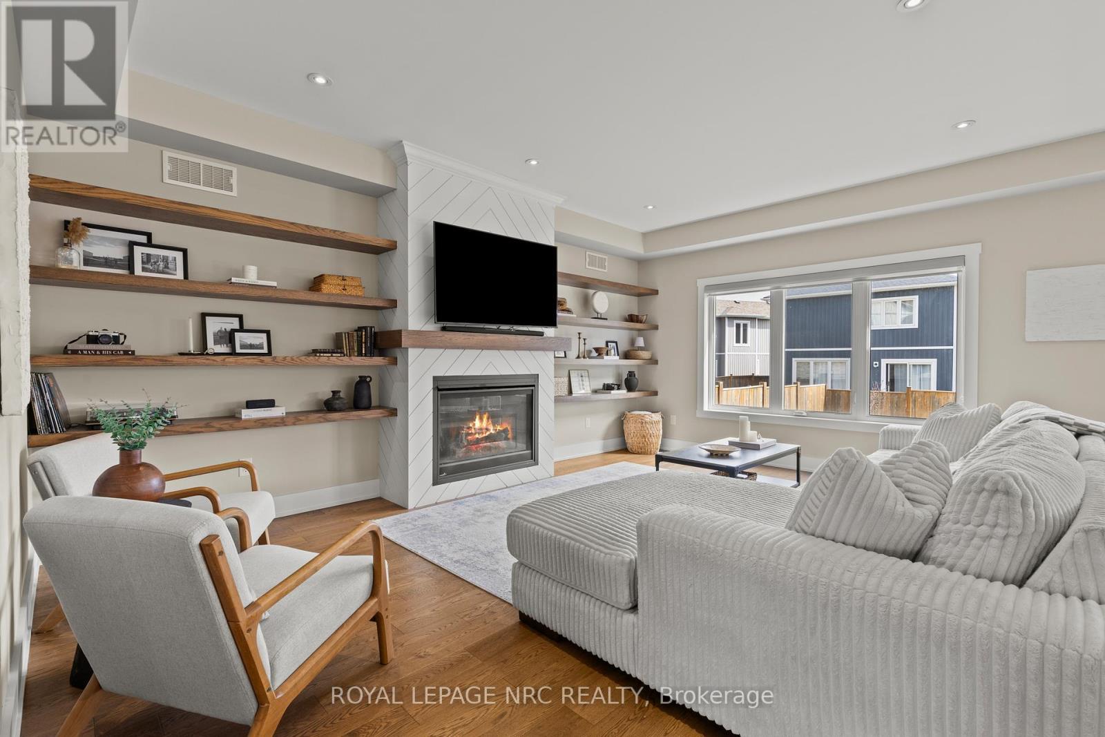 












271 MEMORIAL PARK DRIVE

,
Welland (Lincoln/Crowland),




Ontario
L3B0E3

