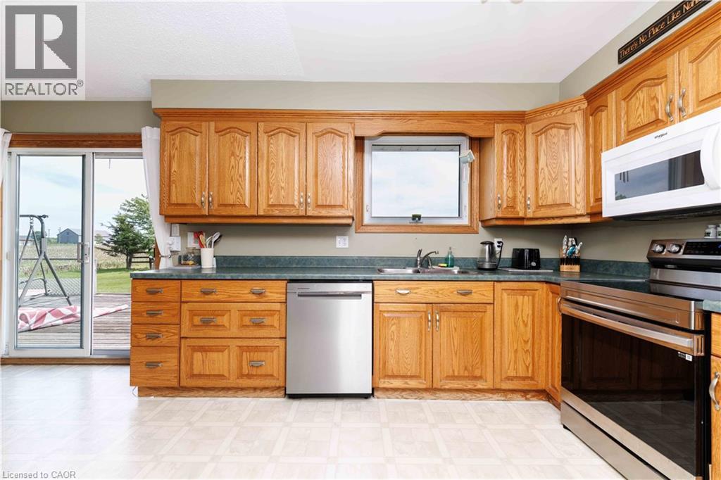 












4276 HALDIMAND ROAD 20

,
Dunnville,




Ontario
N1A2W3

