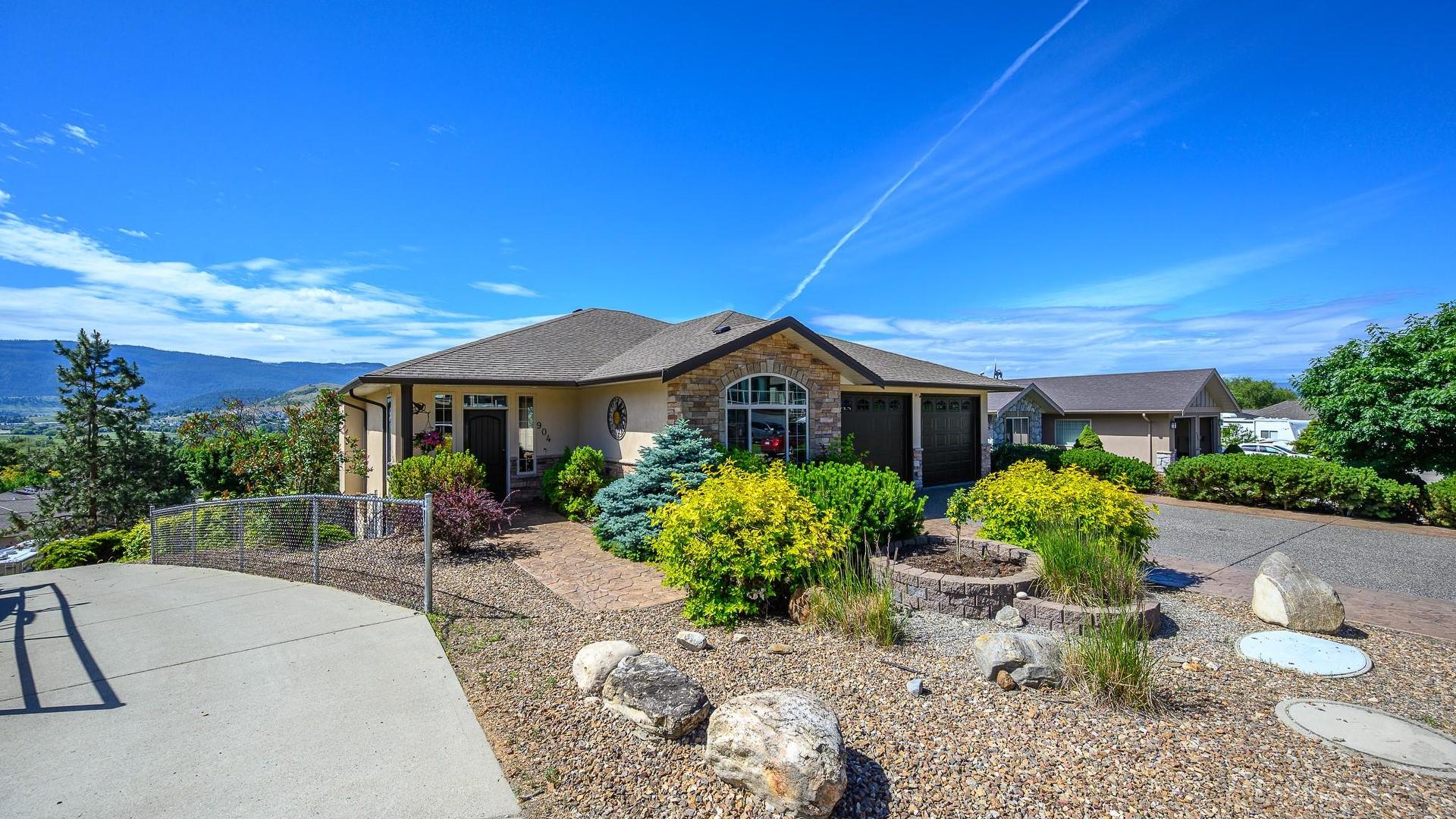 









904


33

Avenue,
Vernon,




BC
V1T 9V7

