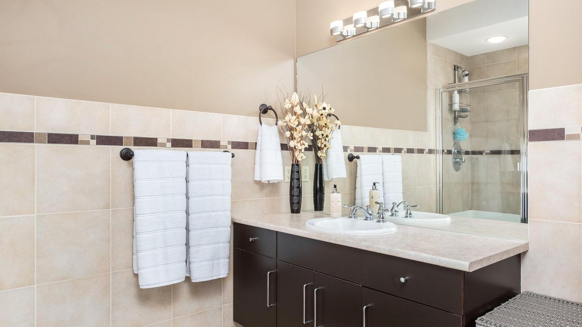 









904


33

Avenue,
Vernon,




BC
V1T 9V7

