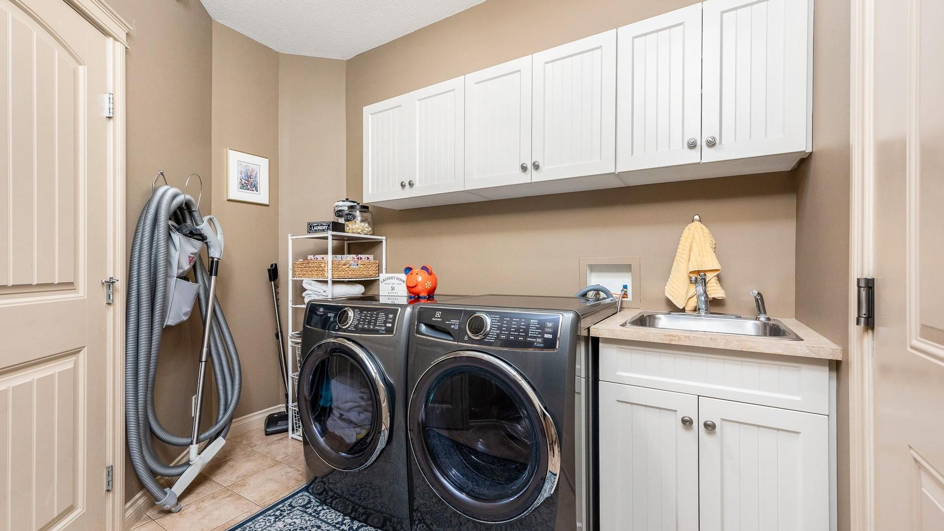 









904


33

Avenue,
Vernon,




BC
V1T 9V7

