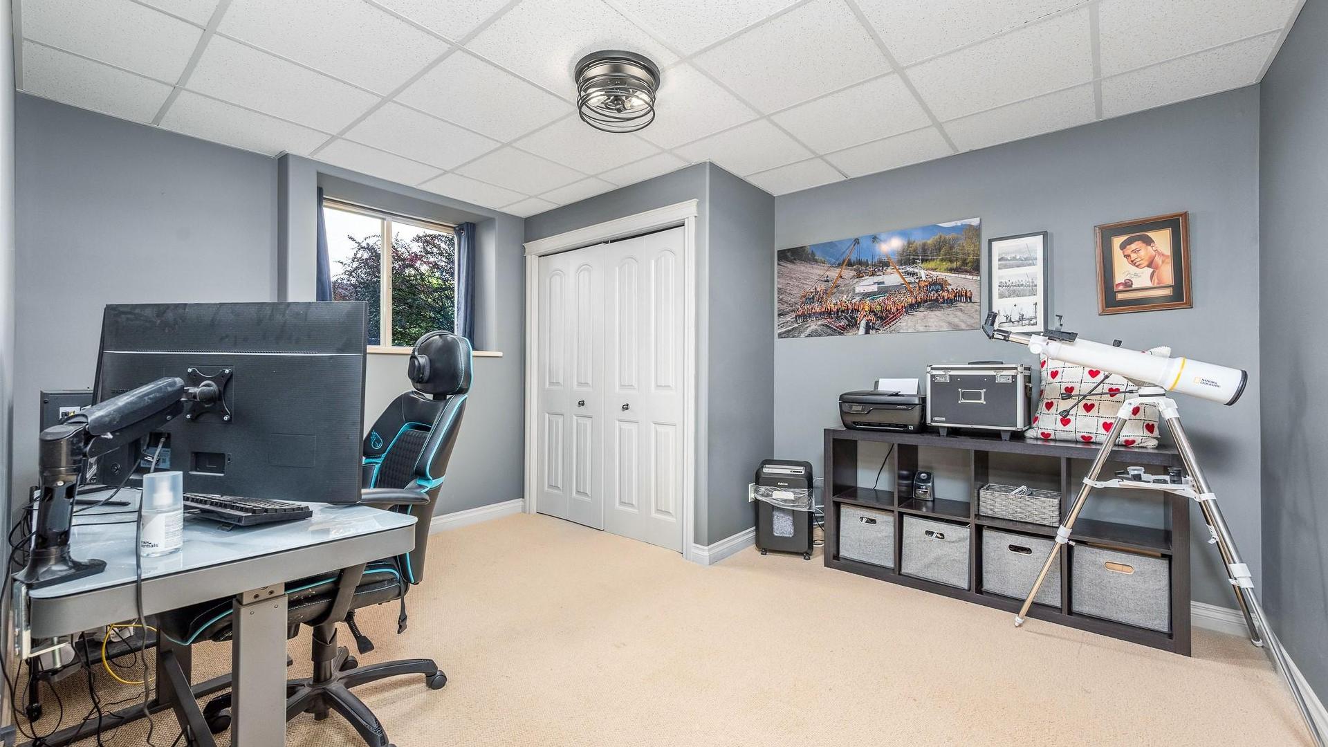 









904


33

Avenue,
Vernon,




BC
V1T 9V7

