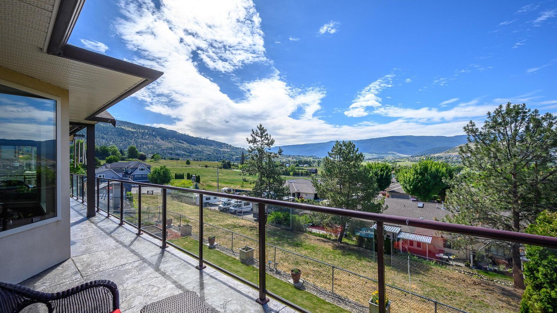 









904


33

Avenue,
Vernon,




BC
V1T 9V7

