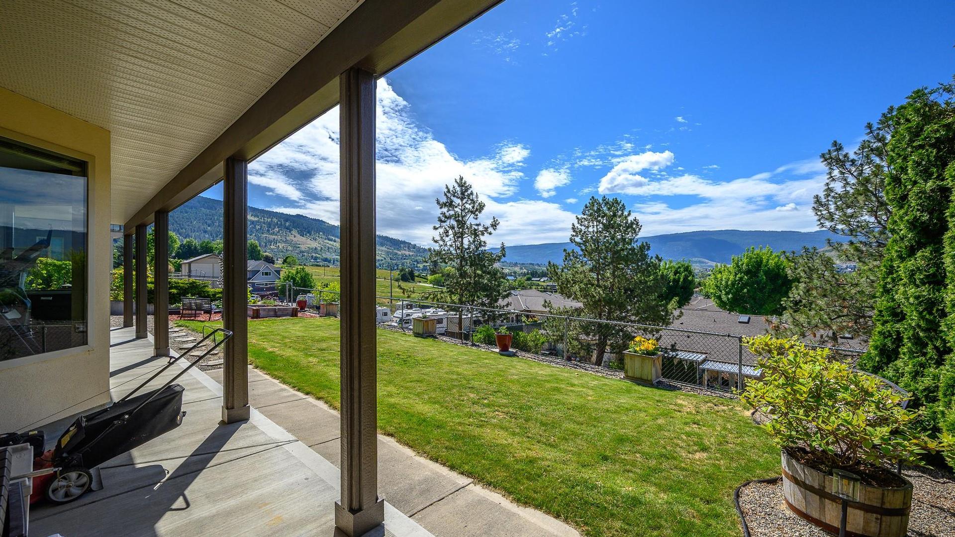 









904


33

Avenue,
Vernon,




BC
V1T 9V7

