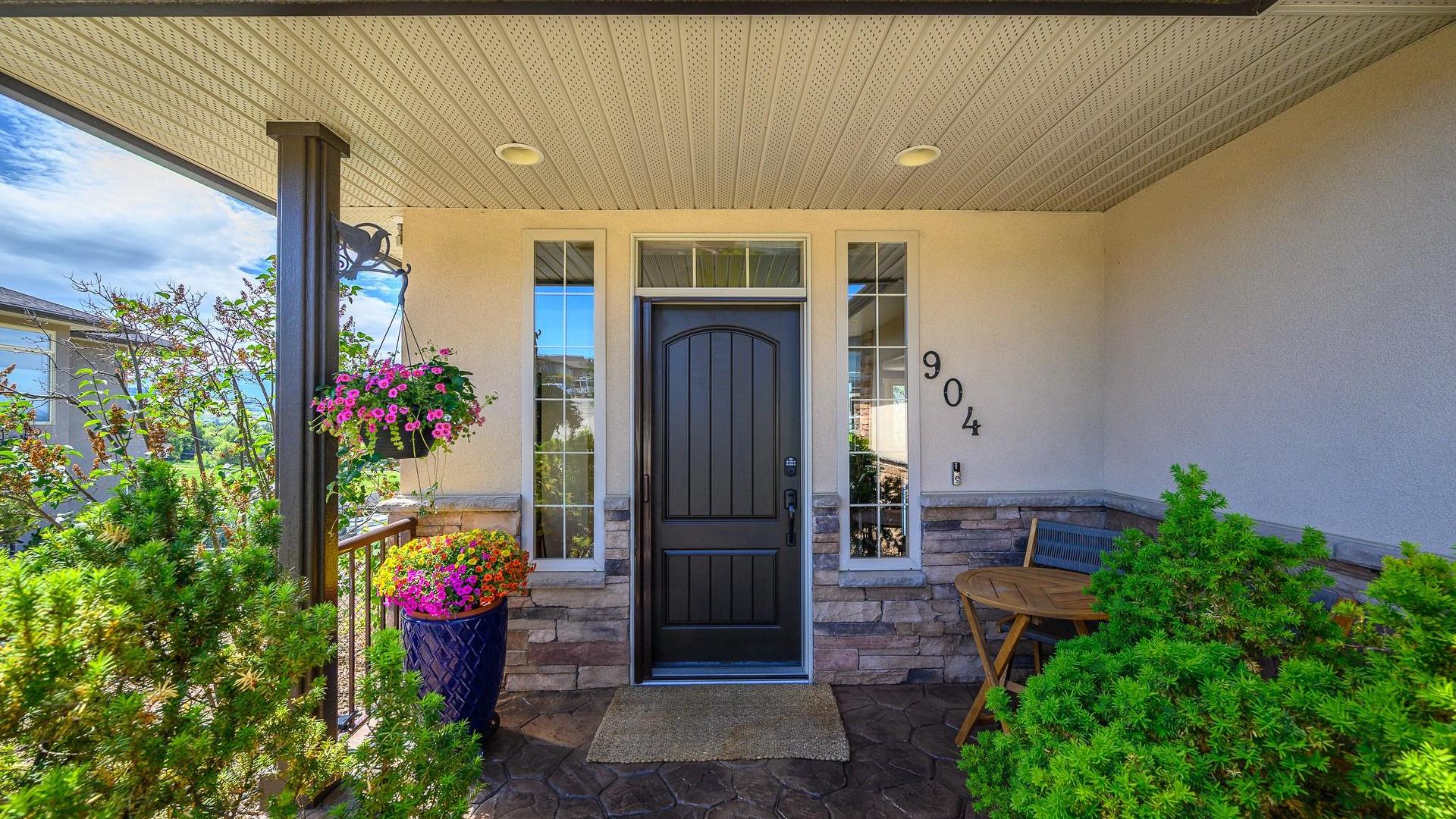 









904


33

Avenue,
Vernon,




BC
V1T 9V7

