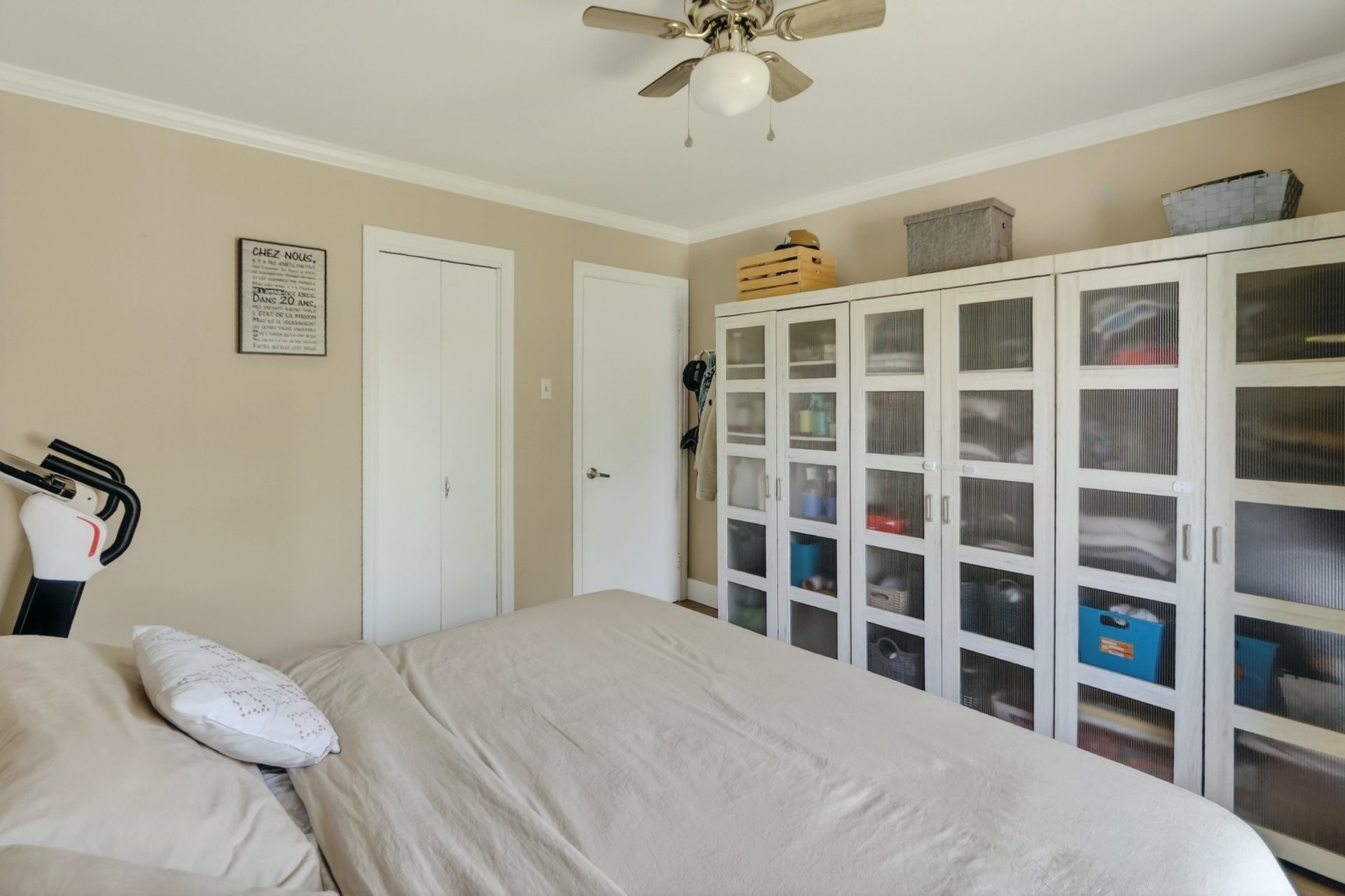 









907


Rue Desjardins

,
Saint-Jérôme,




QC
J5L1K9

