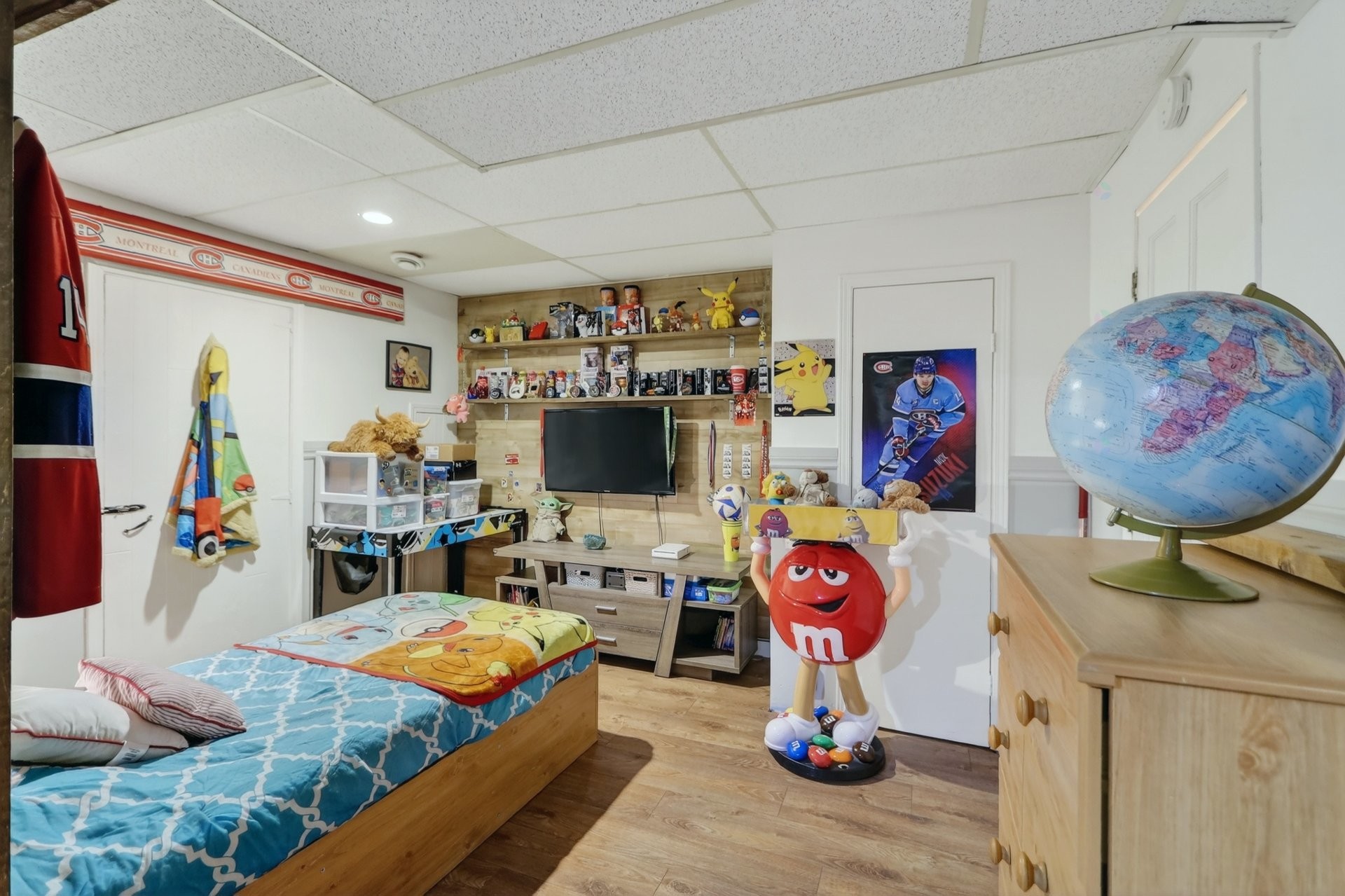 









907


Rue Desjardins

,
Saint-Jérôme,




QC
J5L1K9

