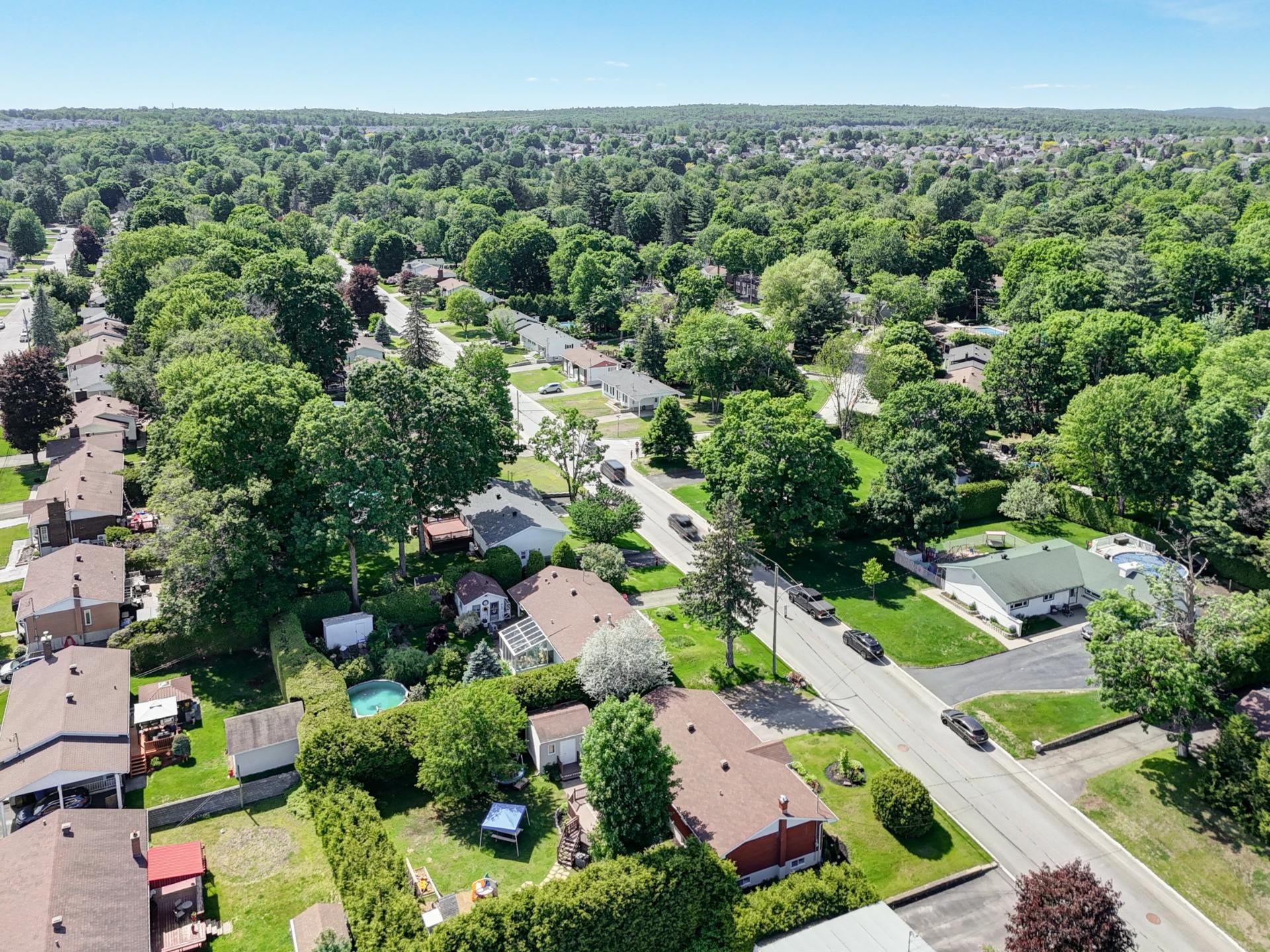 









907


Rue Desjardins

,
Saint-Jérôme,




QC
J5L1K9

