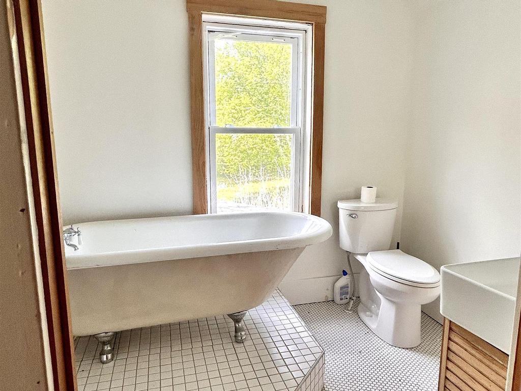 












44435 Cabot Trail

,
Little River,




NS
B0C 1H0


