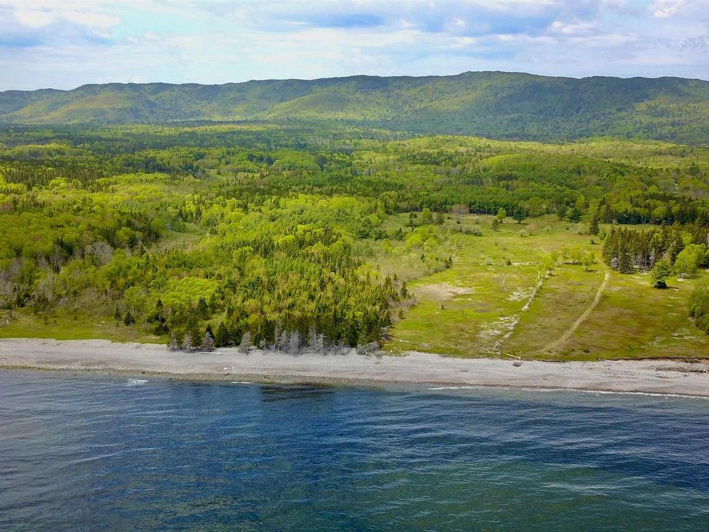












44435 Cabot Trail

,
Little River,




NS
B0C 1H0

