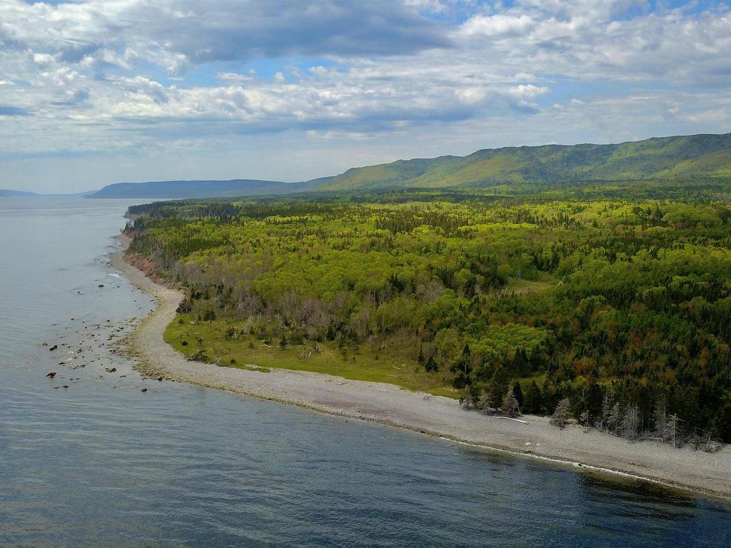












44435 Cabot Trail

,
Little River,




NS
B0C 1H0

