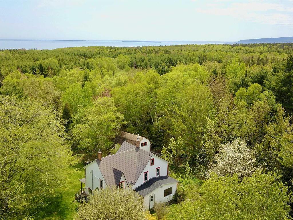 












44435 Cabot Trail

,
Little River,




NS
B0C 1H0

