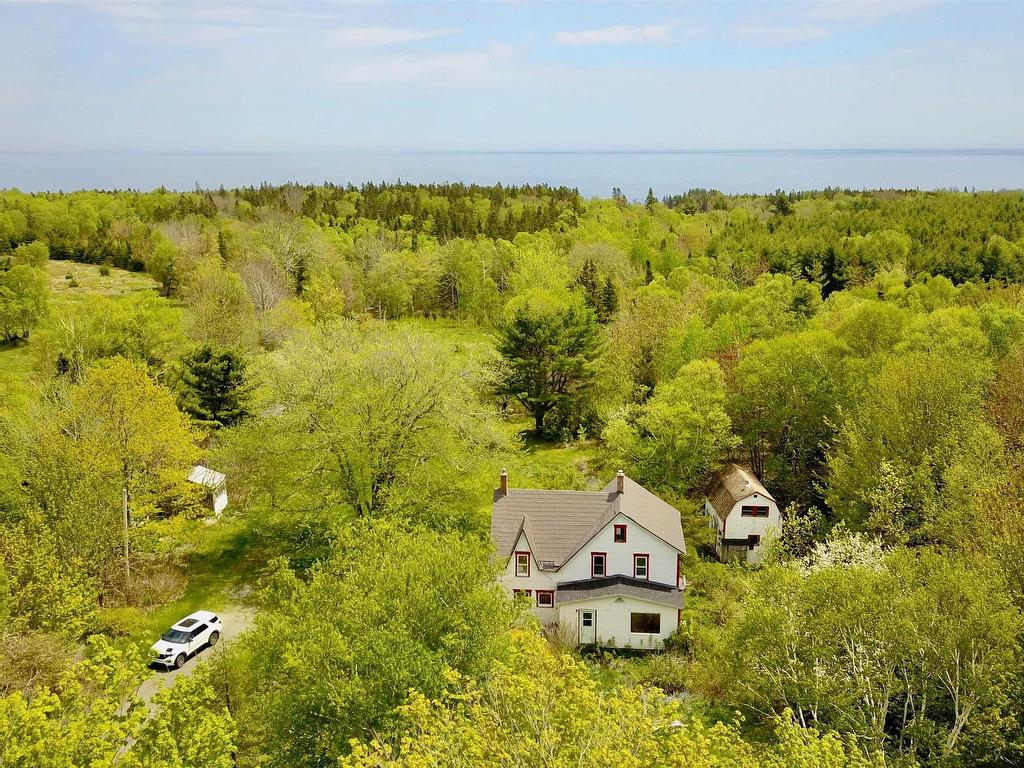 












44435 Cabot Trail

,
Little River,




NS
B0C 1H0

