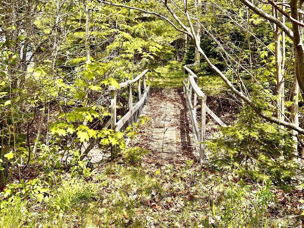 












44435 Cabot Trail

,
Little River,




NS
B0C 1H0

