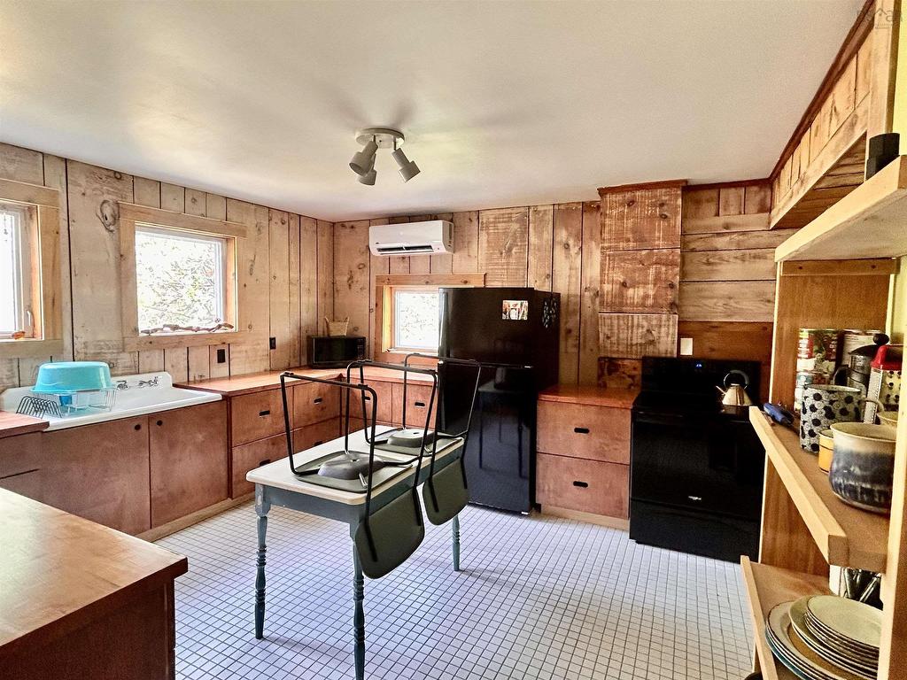 












44435 Cabot Trail

,
Little River,




NS
B0C 1H0

