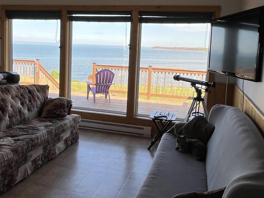












376 Smith Point Road

,
Fox Harbour,




NS
B0K 1Y0

