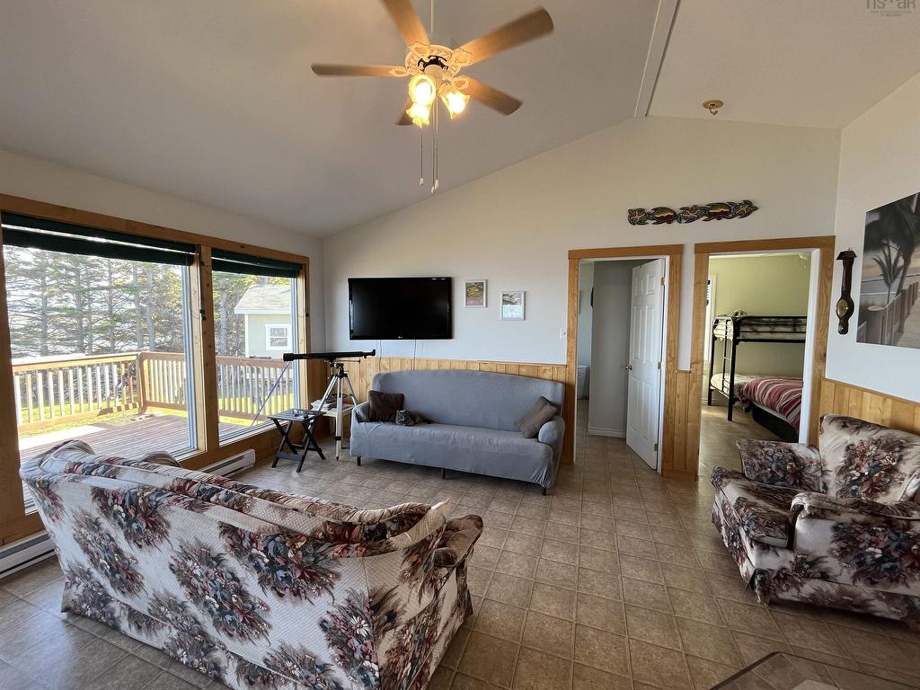 












376 Smith Point Road

,
Fox Harbour,




NS
B0K 1Y0

