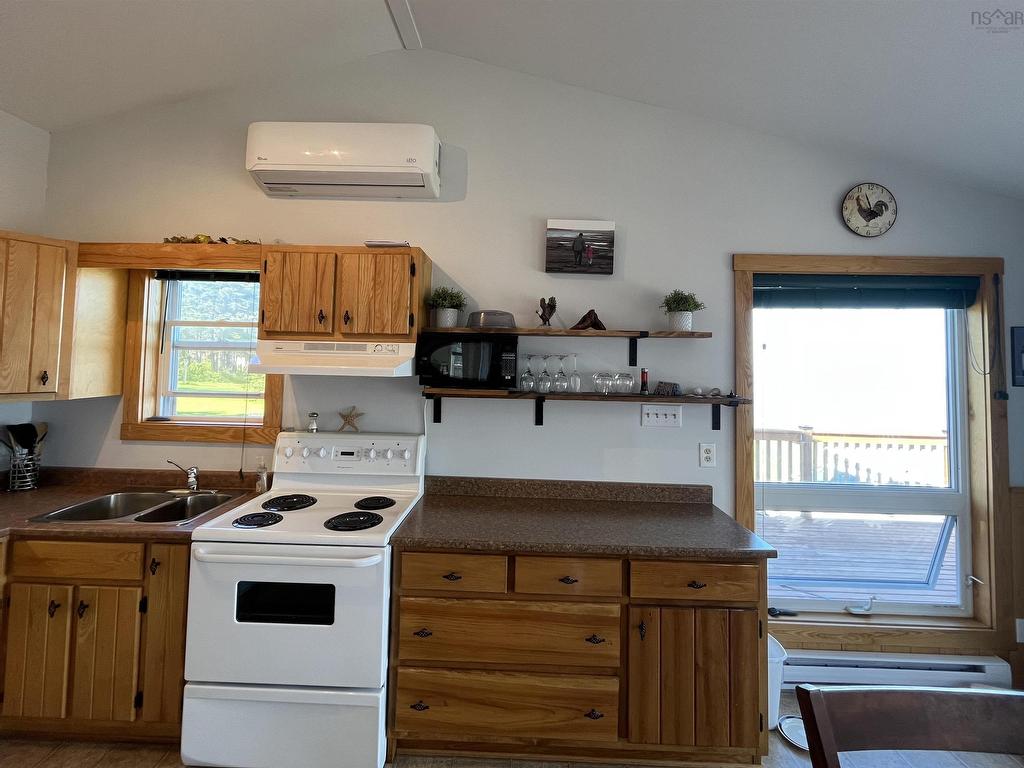 












376 Smith Point Road

,
Fox Harbour,




NS
B0K 1Y0

