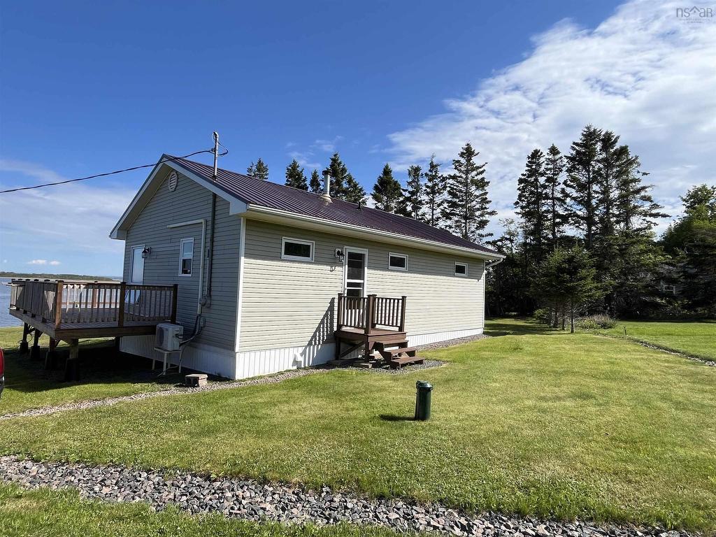












376 Smith Point Road

,
Fox Harbour,




NS
B0K 1Y0

