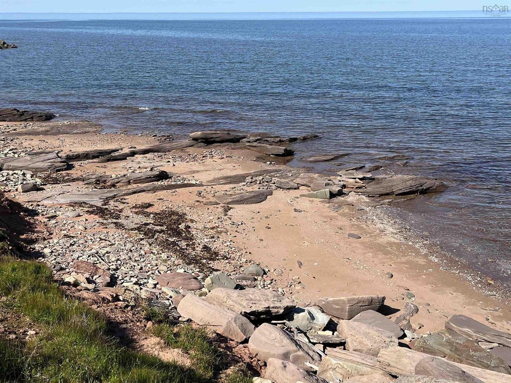 












376 Smith Point Road

,
Fox Harbour,




NS
B0K 1Y0

