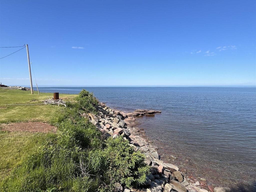 












376 Smith Point Road

,
Fox Harbour,




NS
B0K 1Y0

