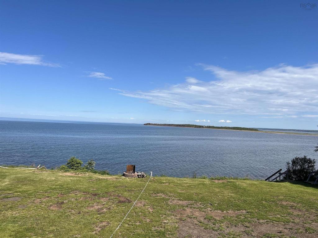 












376 Smith Point Road

,
Fox Harbour,




NS
B0K 1Y0

