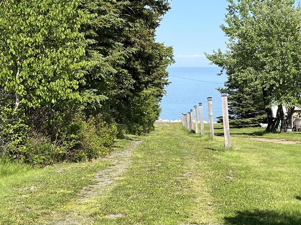 












376 Smith Point Road

,
Fox Harbour,




NS
B0K 1Y0

