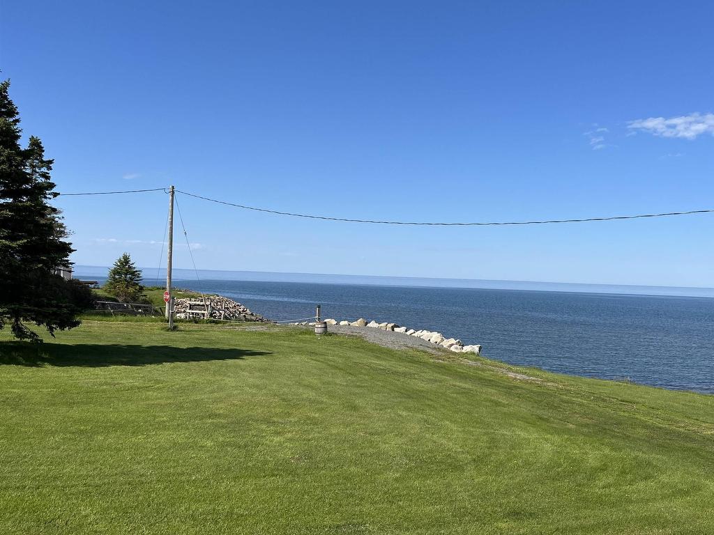 












376 Smith Point Road

,
Fox Harbour,




NS
B0K 1Y0

