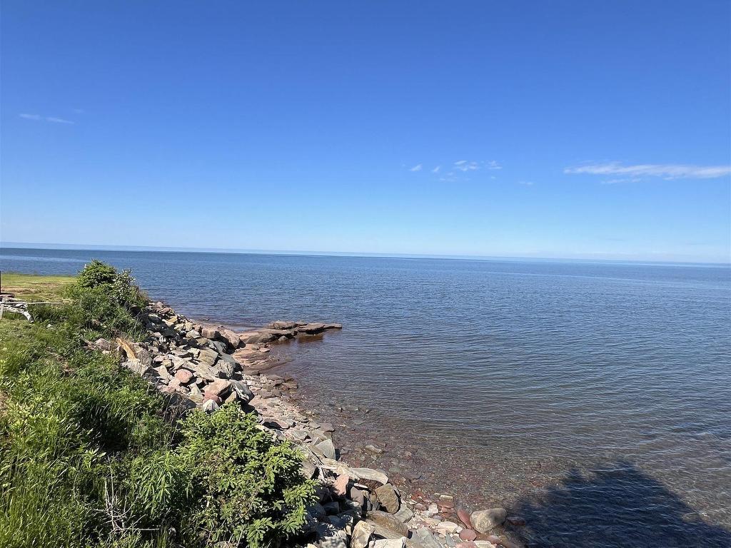 












376 Smith Point Road

,
Fox Harbour,




NS
B0K 1Y0

