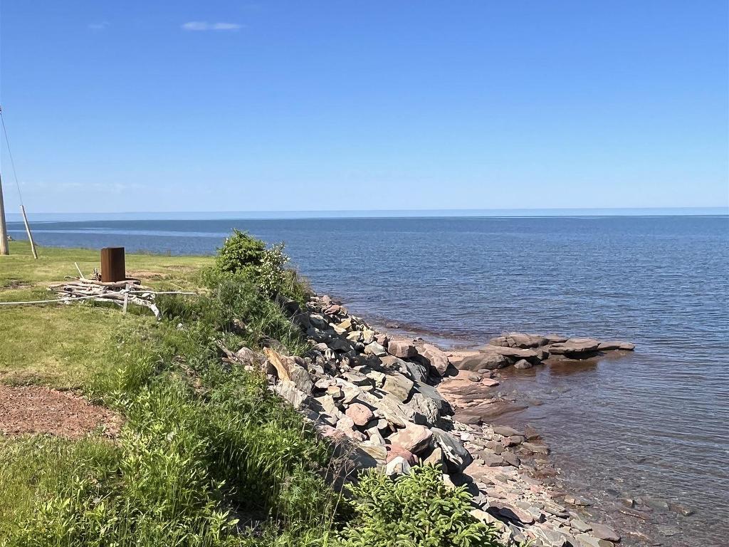 












376 Smith Point Road

,
Fox Harbour,




NS
B0K 1Y0

