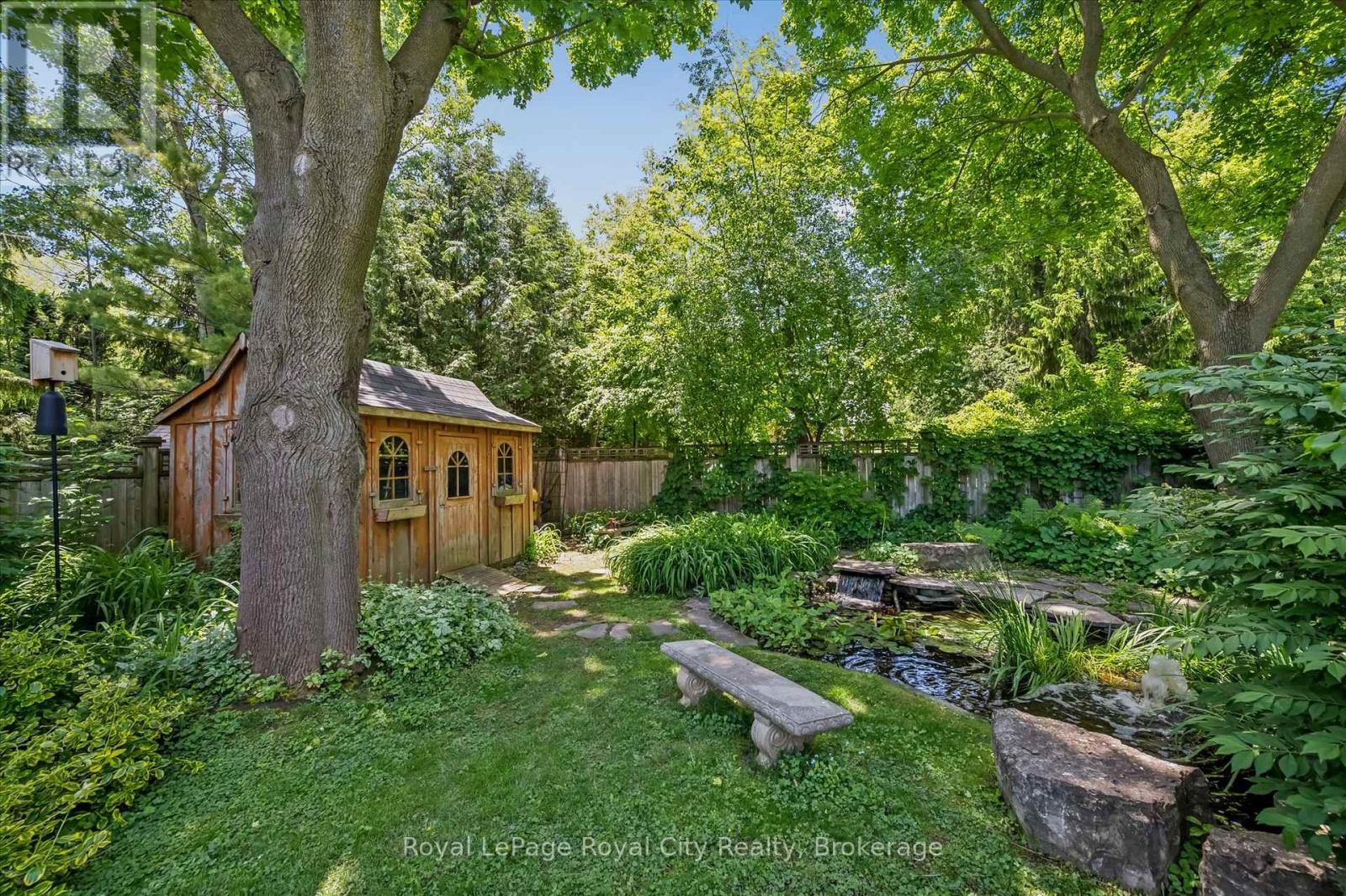 












47 CALEDONIA STREET

,
Guelph (Dovercliffe Park/Old University),




Ontario
N1G2C8

