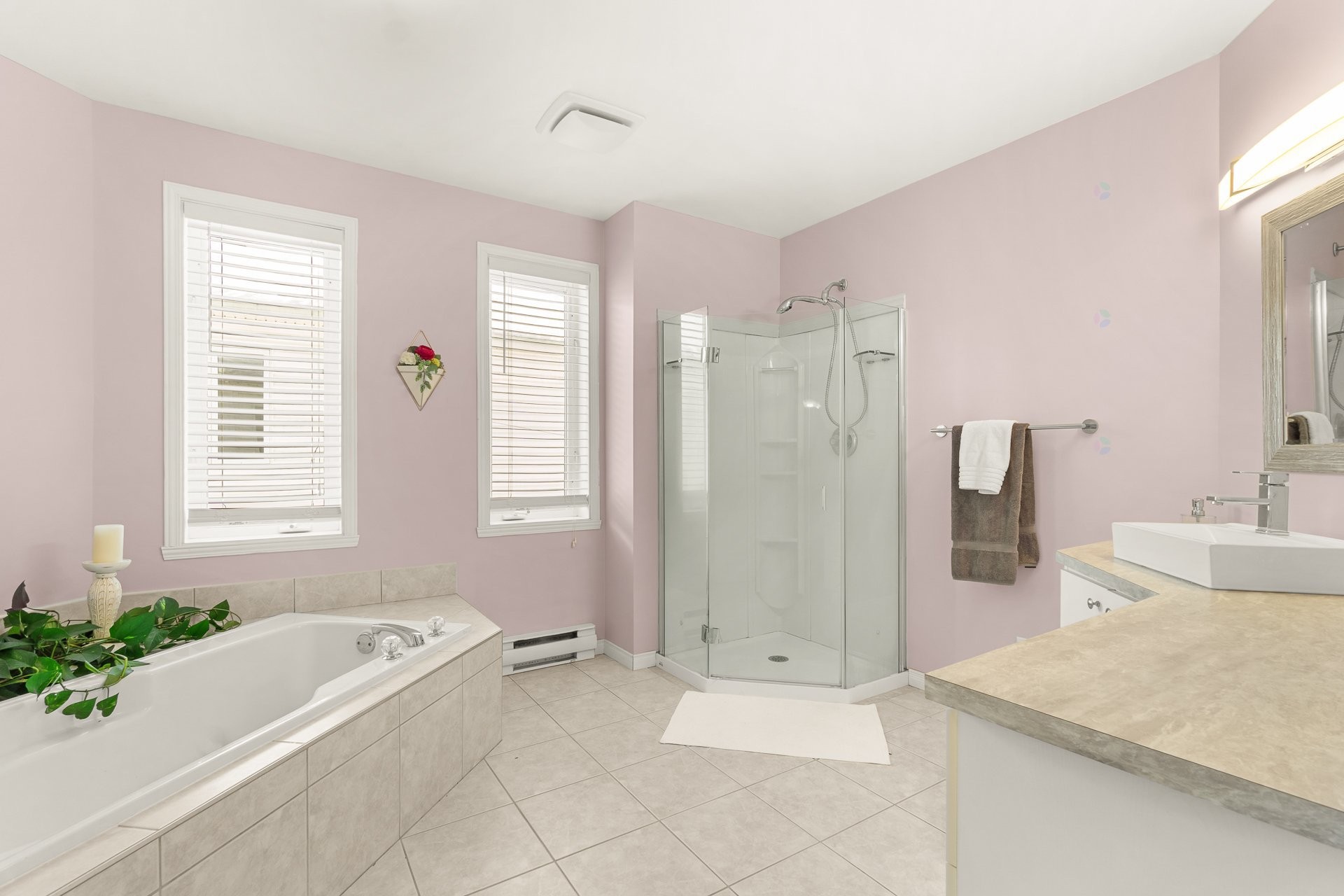 









6870


Rue François-Marguerie

,
Trois-Rivières,




QC
G8Y7E9

