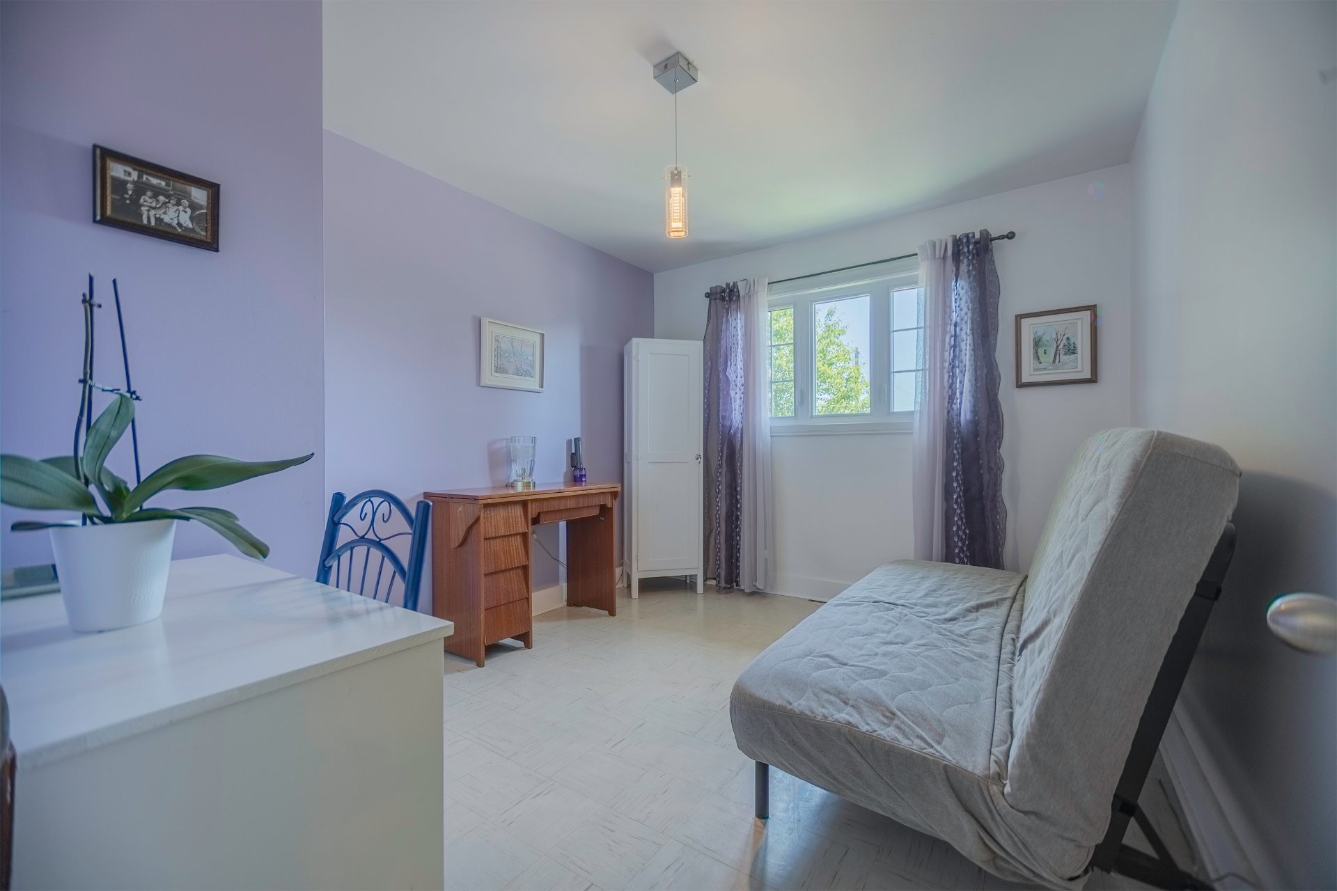 









2514


Rue St-André

,
Varennes,




QC
J3X1A8

