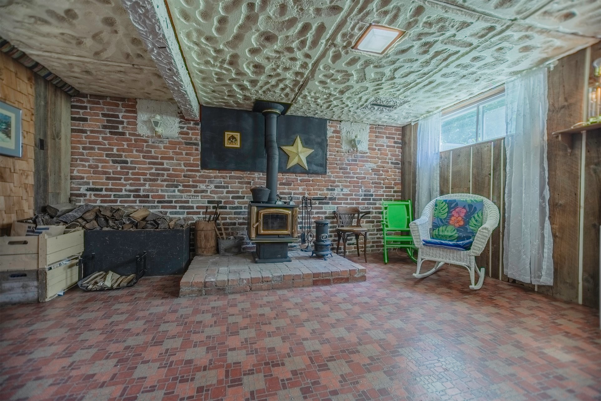









2514


Rue St-André

,
Varennes,




QC
J3X1A8

