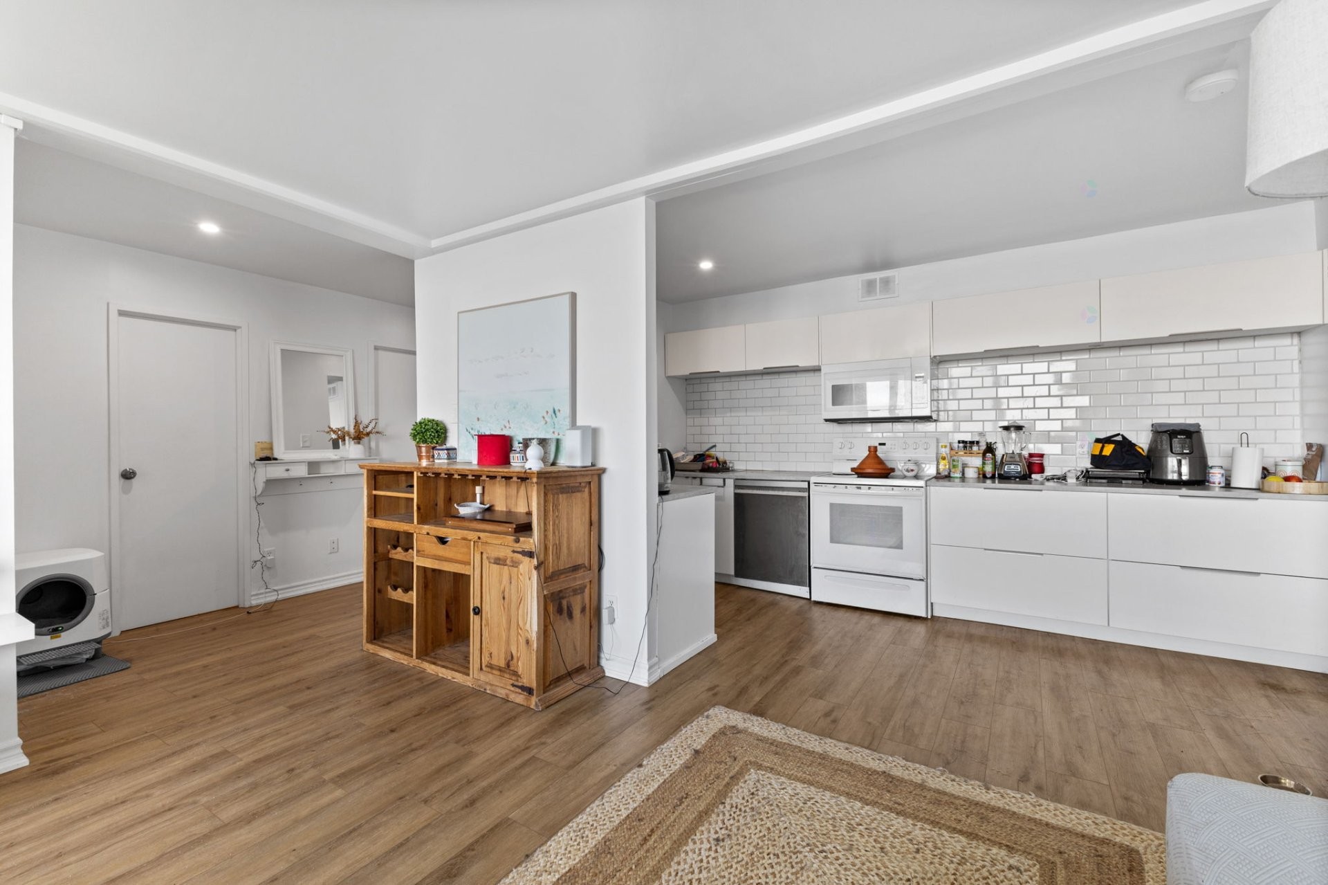 









285


Rue Laurier

, 1705,
Gatineau (Hull),




QC
J8X3W9


