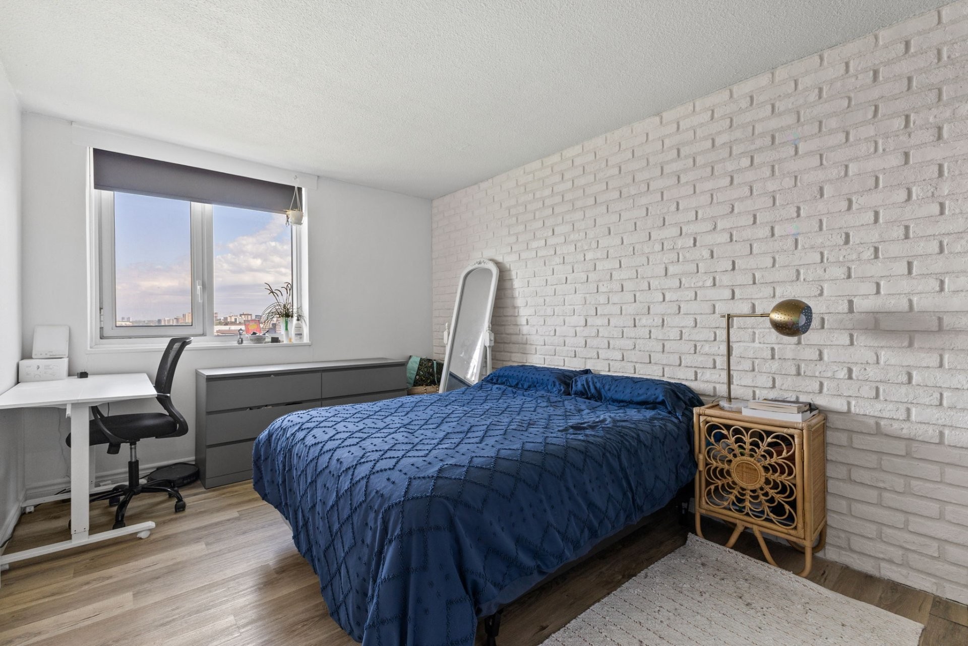 









285


Rue Laurier

, 1705,
Gatineau (Hull),




QC
J8X3W9


