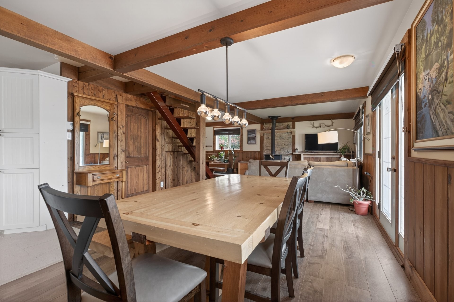 









661


Rue Matawin

,
Saint-Michel-des-Saints,




QC
J0K3B0

