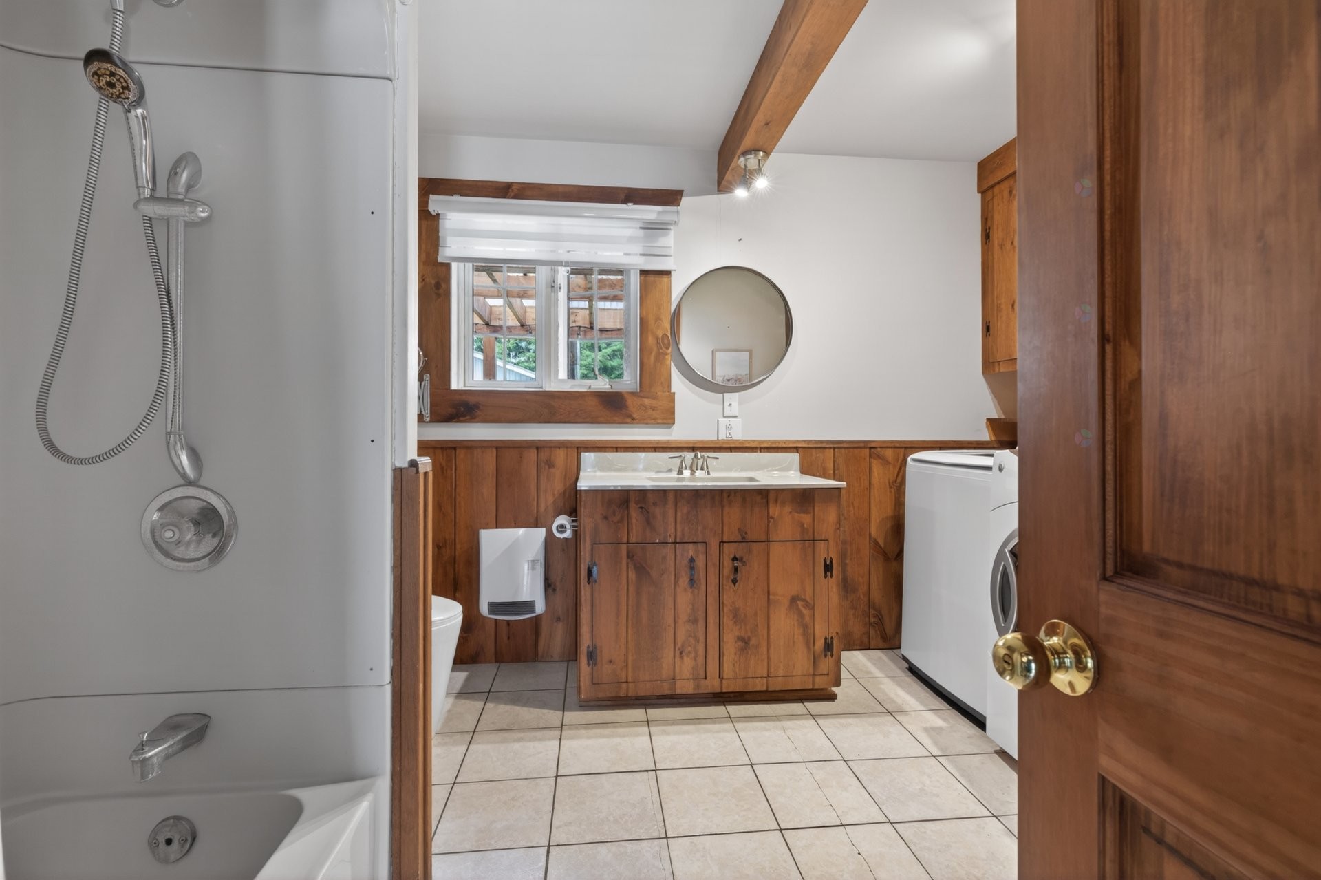 









661


Rue Matawin

,
Saint-Michel-des-Saints,




QC
J0K3B0

