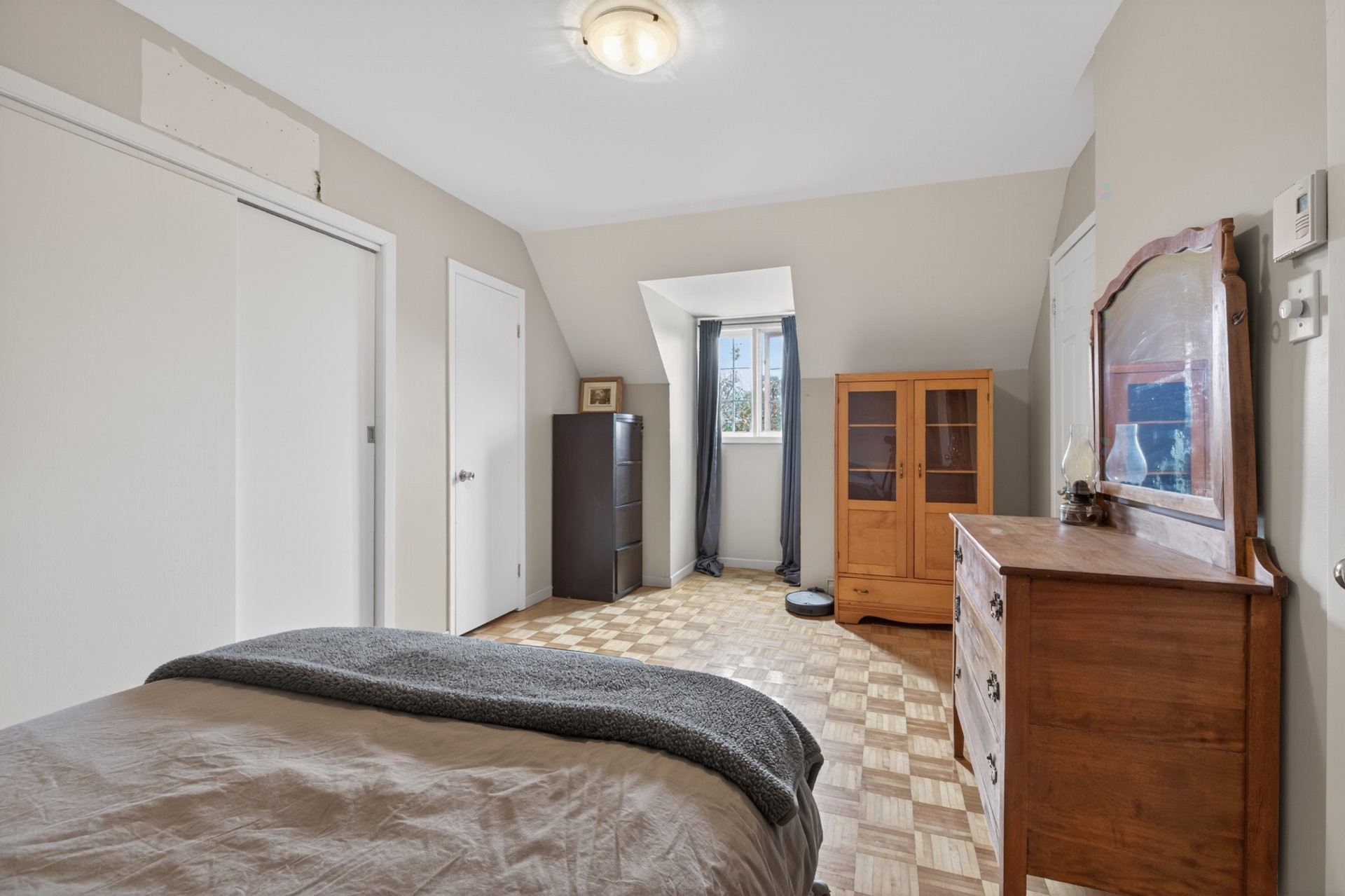









661


Rue Matawin

,
Saint-Michel-des-Saints,




QC
J0K3B0

