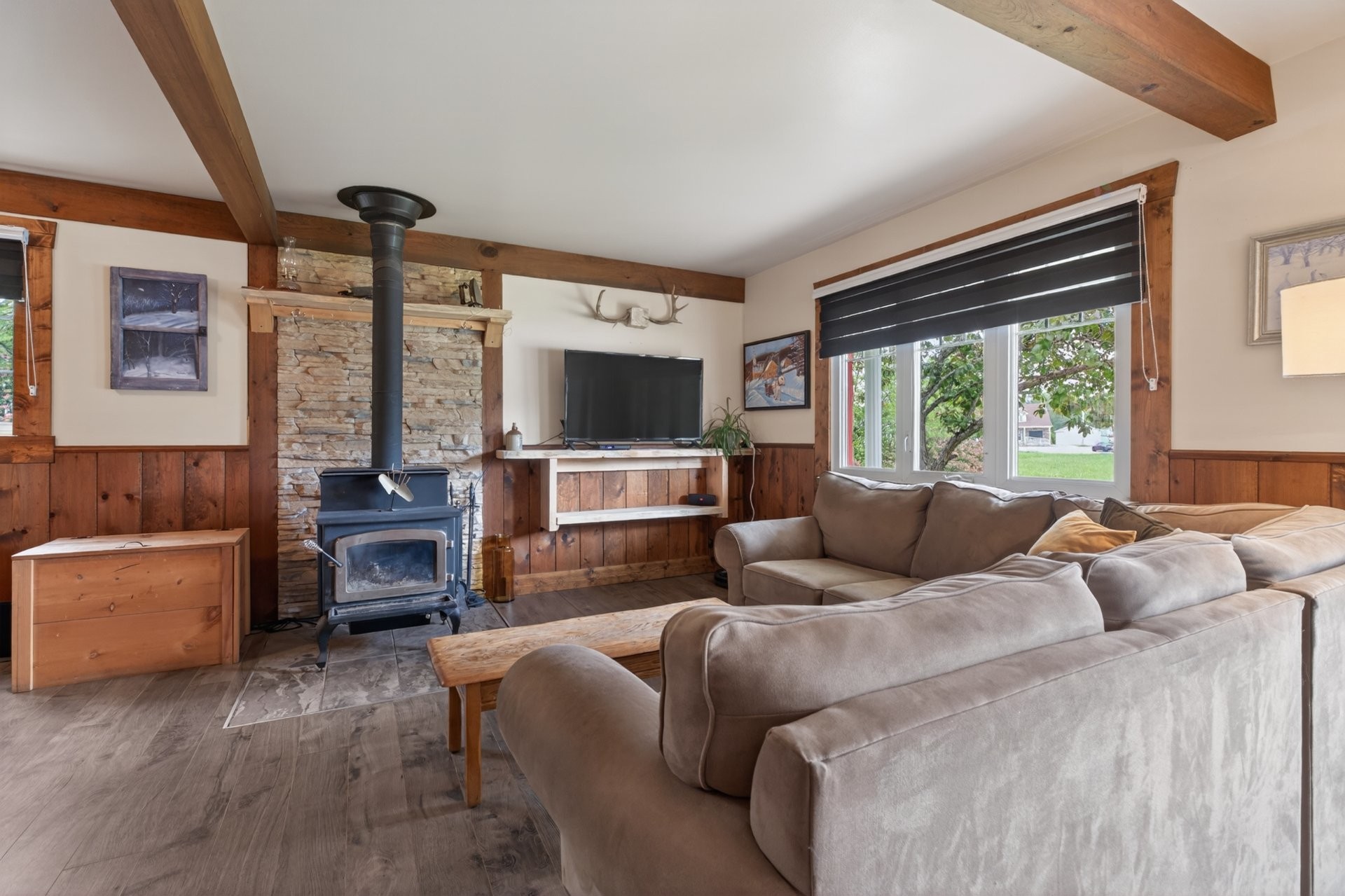 









661


Rue Matawin

,
Saint-Michel-des-Saints,




QC
J0K3B0

