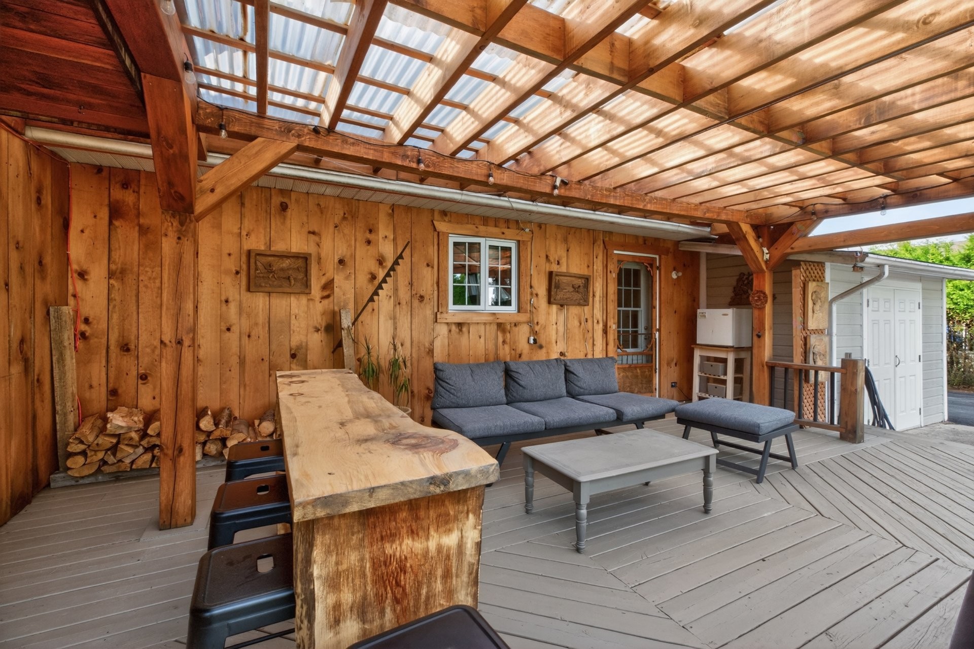 









661


Rue Matawin

,
Saint-Michel-des-Saints,




QC
J0K3B0

