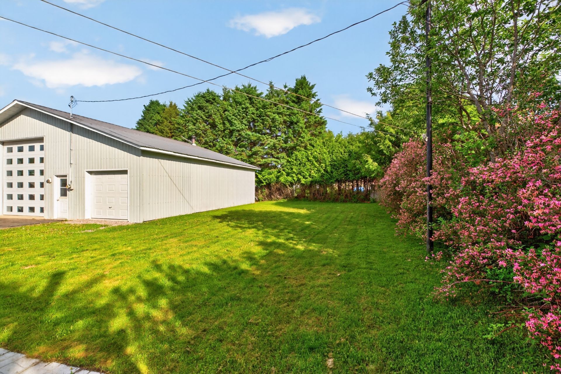 









661


Rue Matawin

,
Saint-Michel-des-Saints,




QC
J0K3B0

