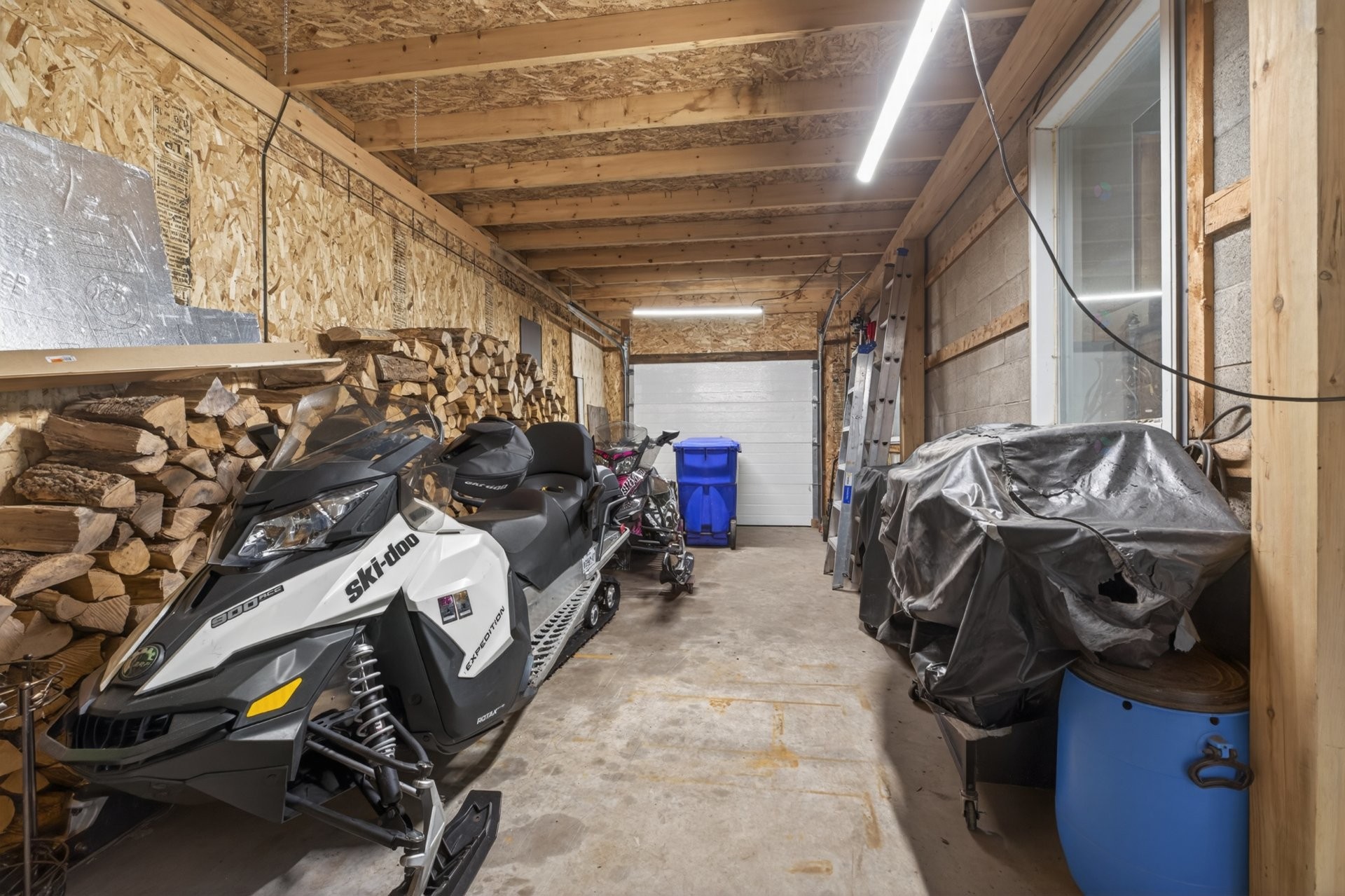 









661


Rue Matawin

,
Saint-Michel-des-Saints,




QC
J0K3B0

