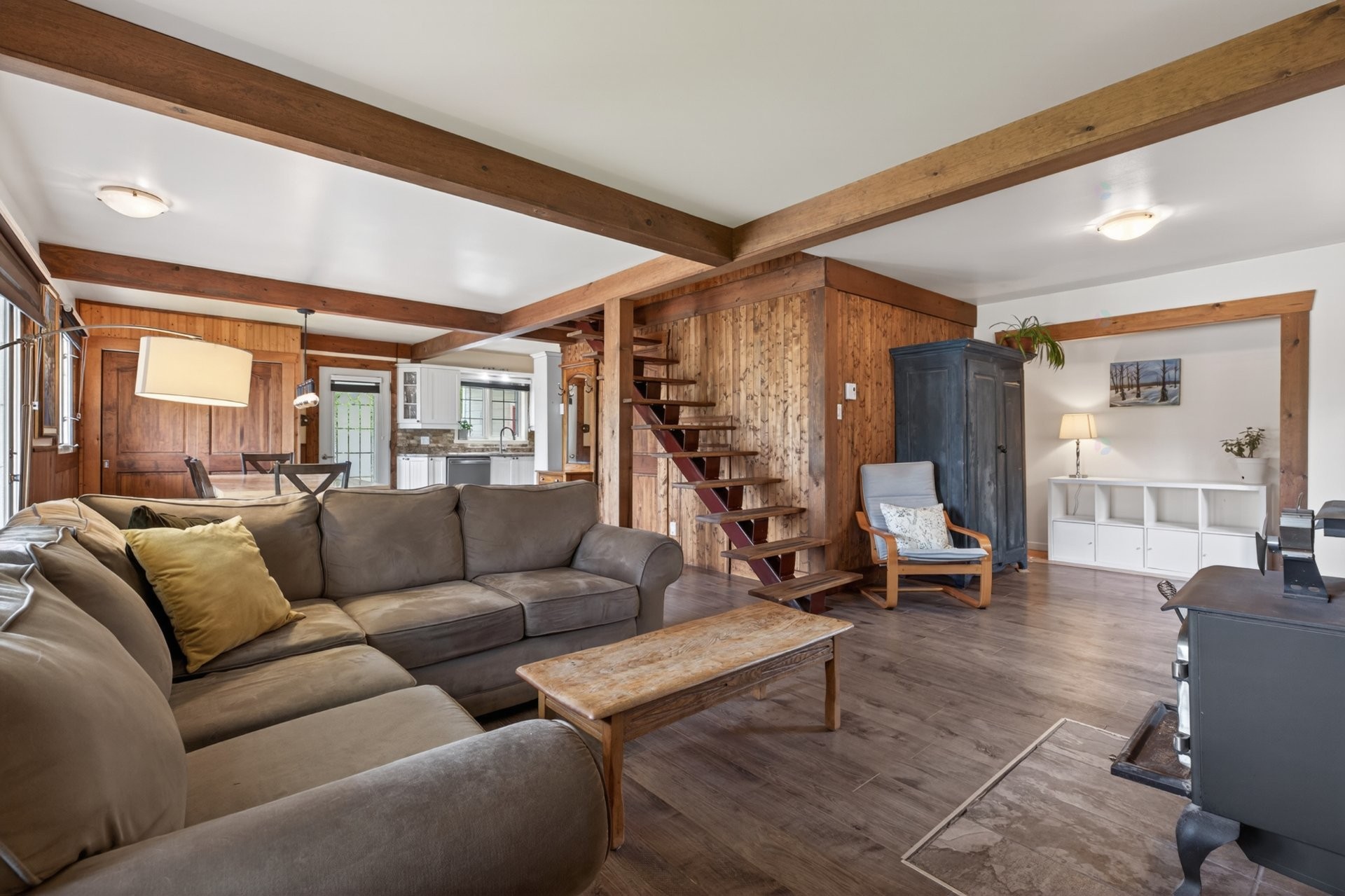 









661


Rue Matawin

,
Saint-Michel-des-Saints,




QC
J0K3B0

