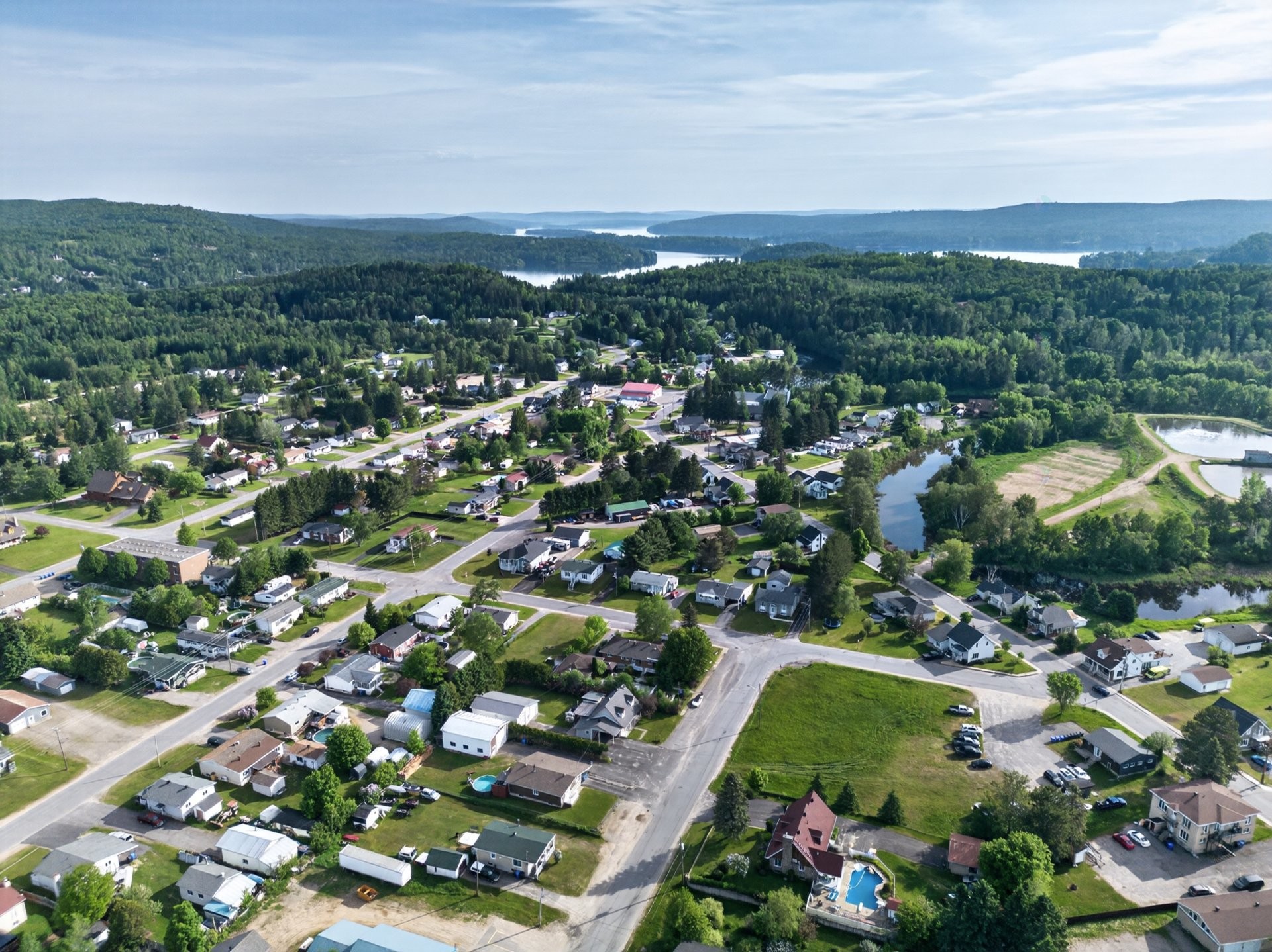 









661


Rue Matawin

,
Saint-Michel-des-Saints,




QC
J0K3B0

